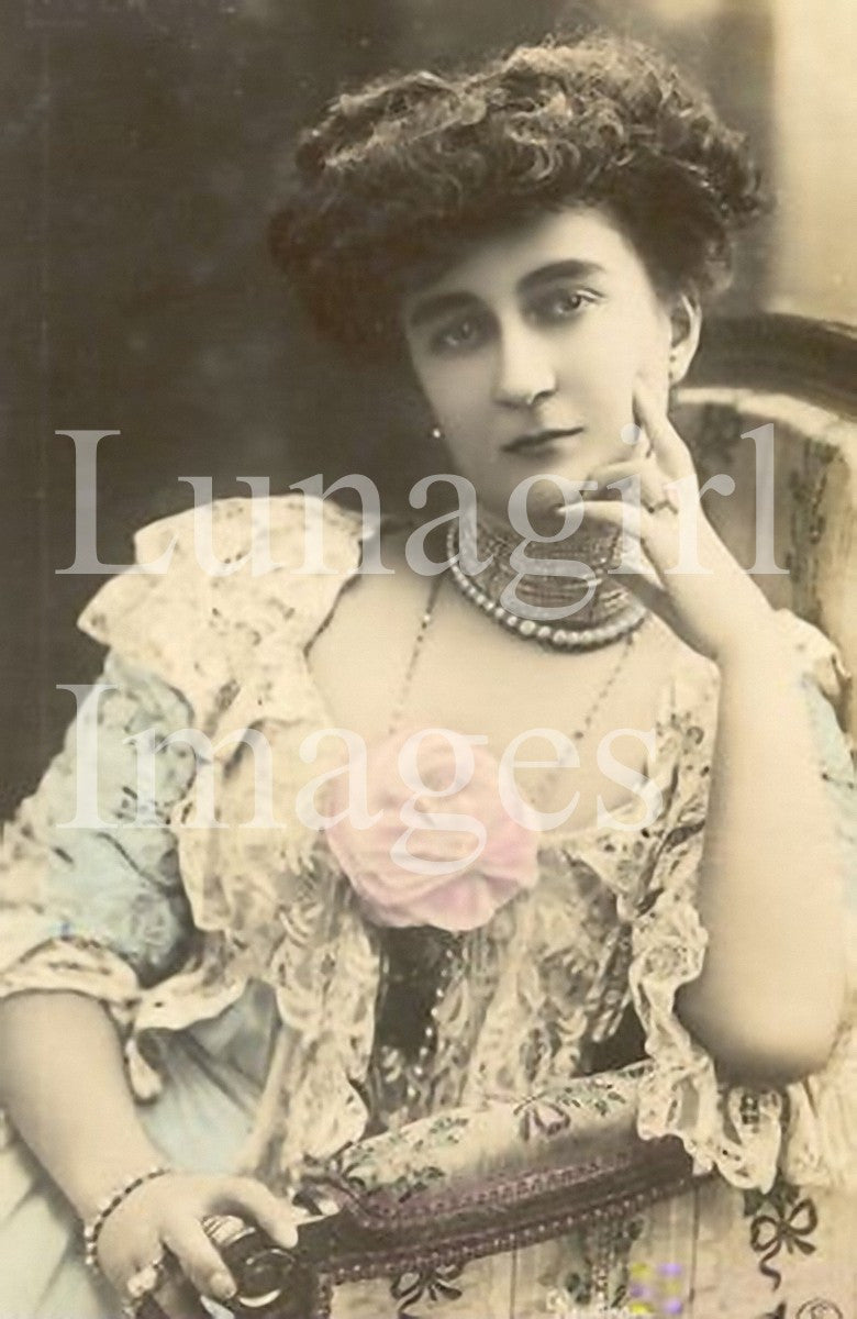 Victorian Edwardian Vintage Ladies Photos Volume #1: 1000 Images - Lunagirl