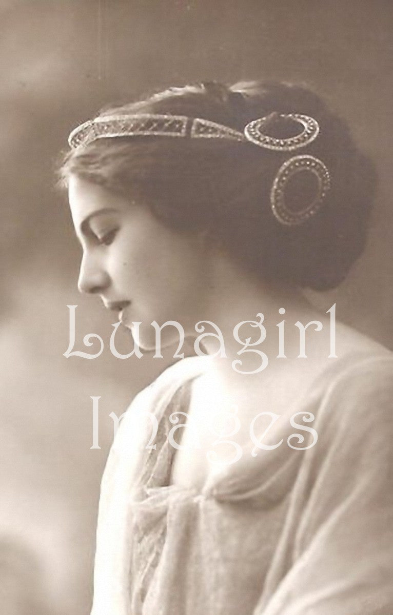 Victorian Edwardian Vintage Ladies Photos Volume #1: 1000 Images - Lunagirl