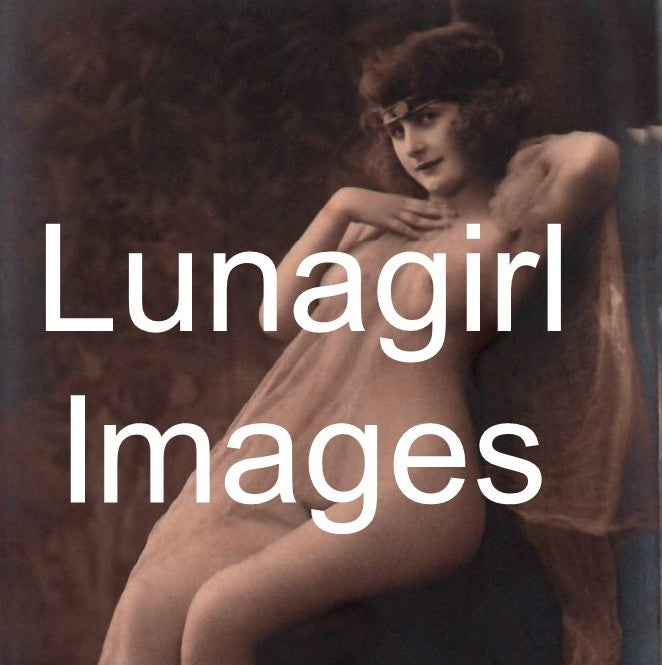 Vintage Nudes: French Postcards: 360 Images - Lunagirl