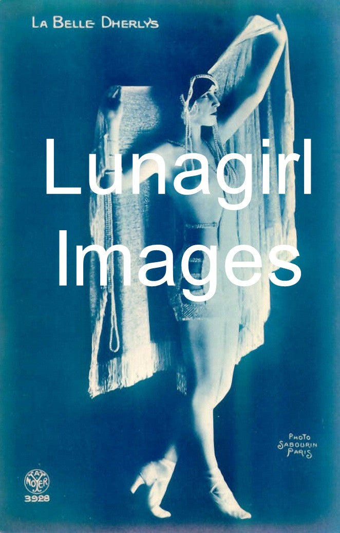 Vintage Nudes: French Postcards: 360 Images - Lunagirl