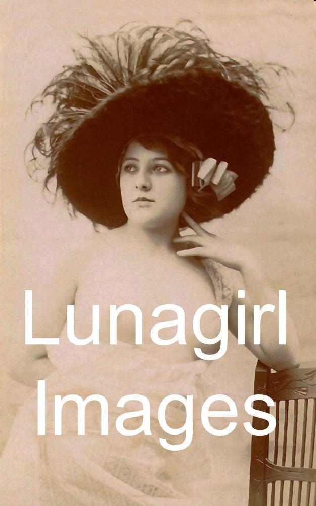 Vintage Nudes: French Postcards: 360 Images - Lunagirl