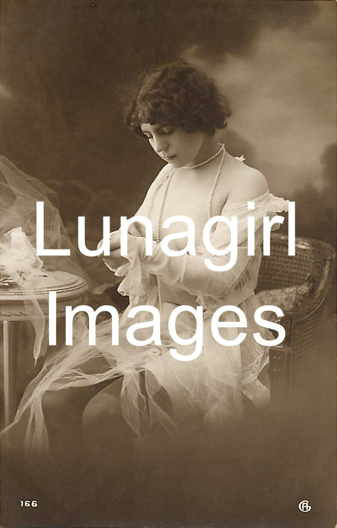 Vintage Nudes: French Postcards: 360 Images - Lunagirl