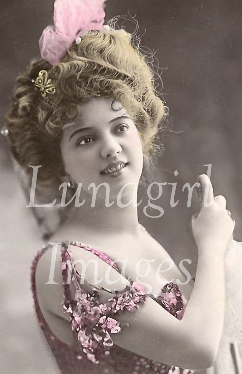 Victorian Edwardian Vintage Ladies Photos Volume #2: 1000 Images - Lunagirl