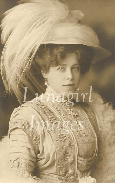 Victorian Edwardian Vintage Ladies Photos Volume #1: 1000 Images - Lunagirl