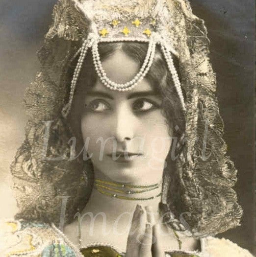 Victorian Edwardian Vintage Ladies Photos Volume #3: 1000 Images - Lunagirl