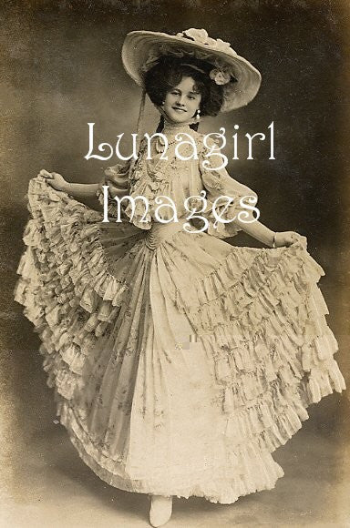 Victorian Edwardian Vintage Ladies Photos Volume #2: 1000 Images - Lunagirl