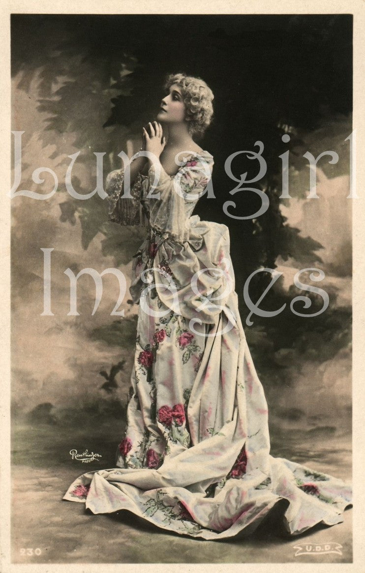 Victorian Edwardian Vintage Ladies Photos Volume #3: 1000 Images - Lunagirl