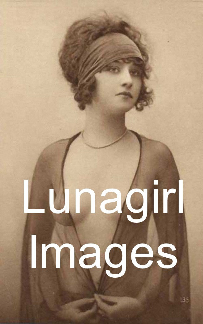 Vintage Nudes: French Postcards: 360 Images - Lunagirl