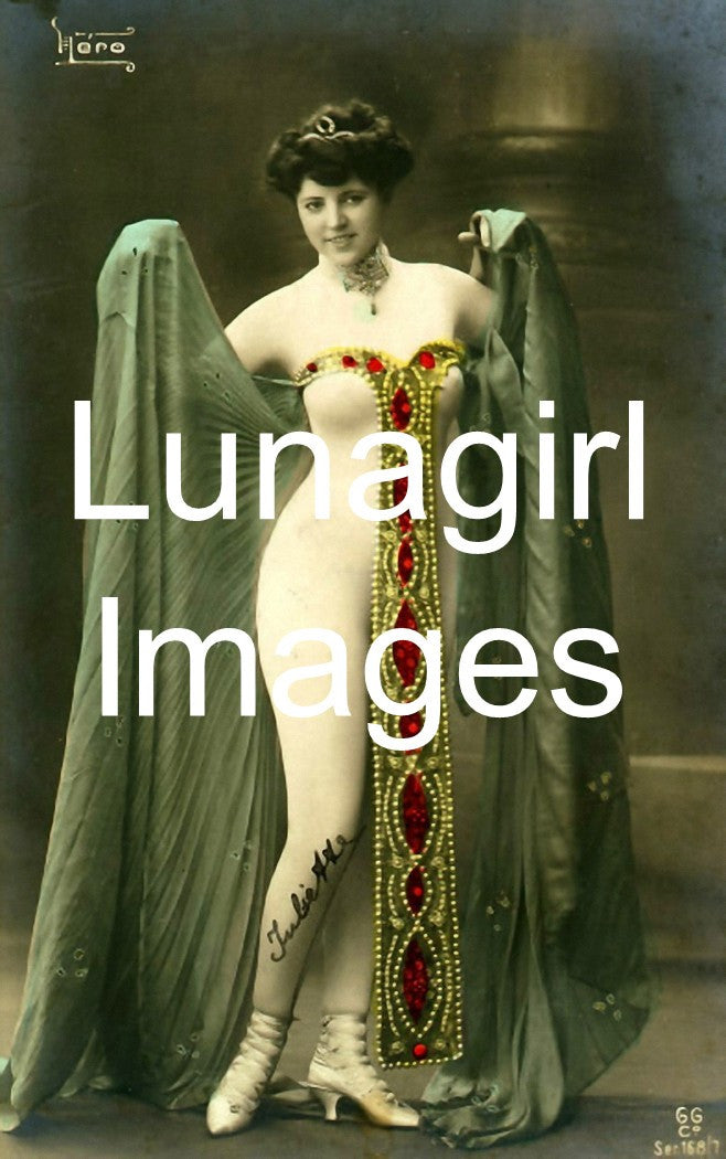 Vintage Nudes: French Postcards: 360 Images - Lunagirl